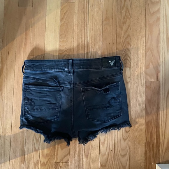 Black high waisted shorts - Picture 2 of 2